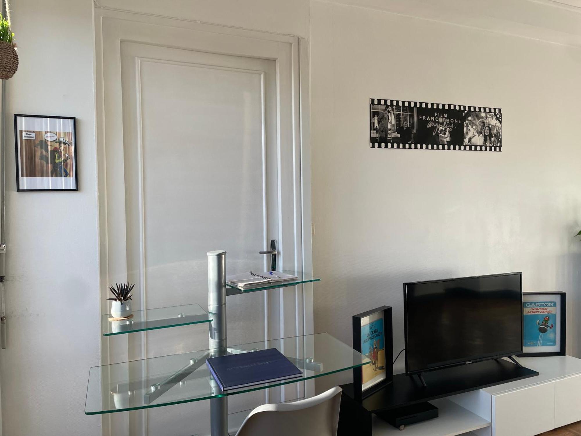 Appart Proche Gare Tgv Angouleme Deco Theme Bande Dessinee Ngoại thất bức ảnh